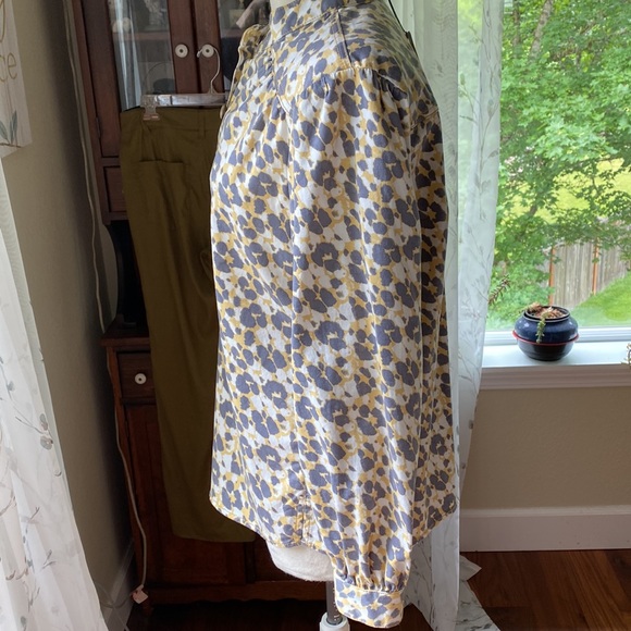 Cabi 5854 Providence Shirt Jacket, safari print - Picture 14 of 15